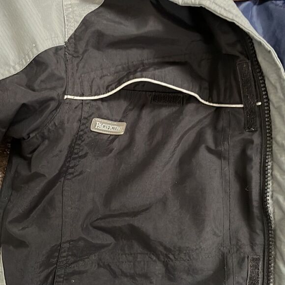 Pacific Trail Coat.  Size boys M (10/12). - Picture 9 of 10